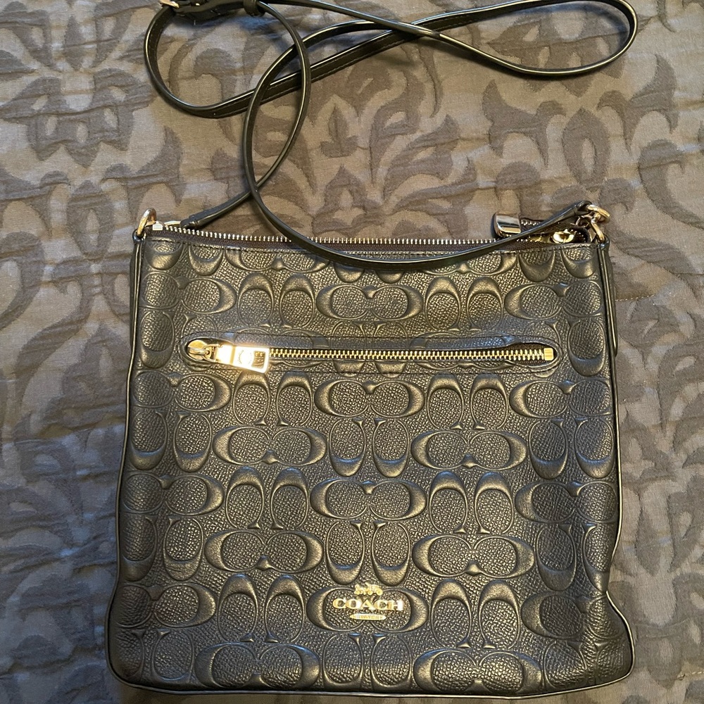 Authentic Coach one strap purse